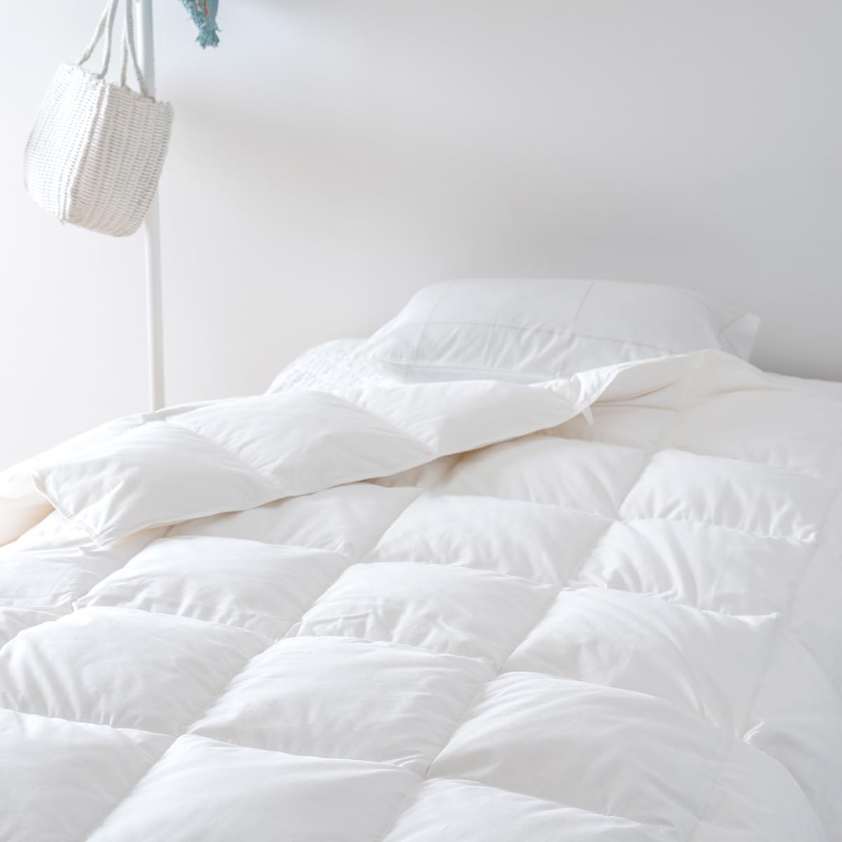 羽毛掛け布団シングル(絹仕様)ハンガリーホワイトグース仕様95% 羽毛0.4kg 羽毛掛け布団シングル(絹仕様)ハンガリーホワイトグース仕様95